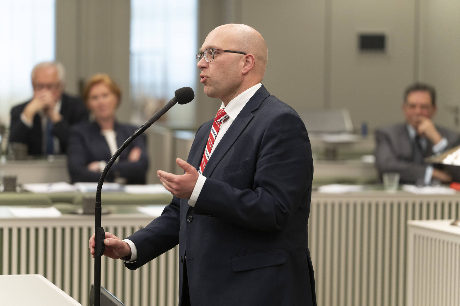 Senator Van Hattem (PVV) bij de interruptiemicrofoon