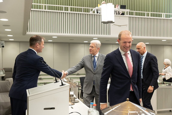 Debat samengevat: Eerste Kamer stemt in met aanvullende maatregelen tegen georganiseerde criminaliteit tijdens detentie 