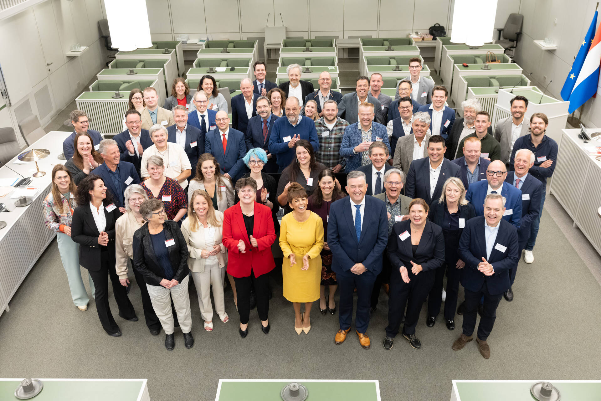 Groepsfoto Eerste Kamerleden met Statenleden Noord-Brabant en Limburg