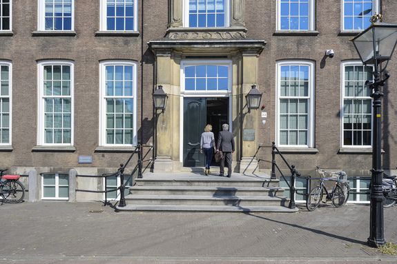 Hoofdingang Raad van State 