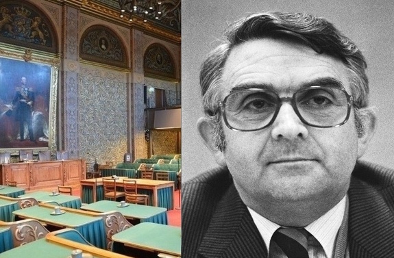 Collage van oude Eerste Kamer en zwart wit portret van een man met bril