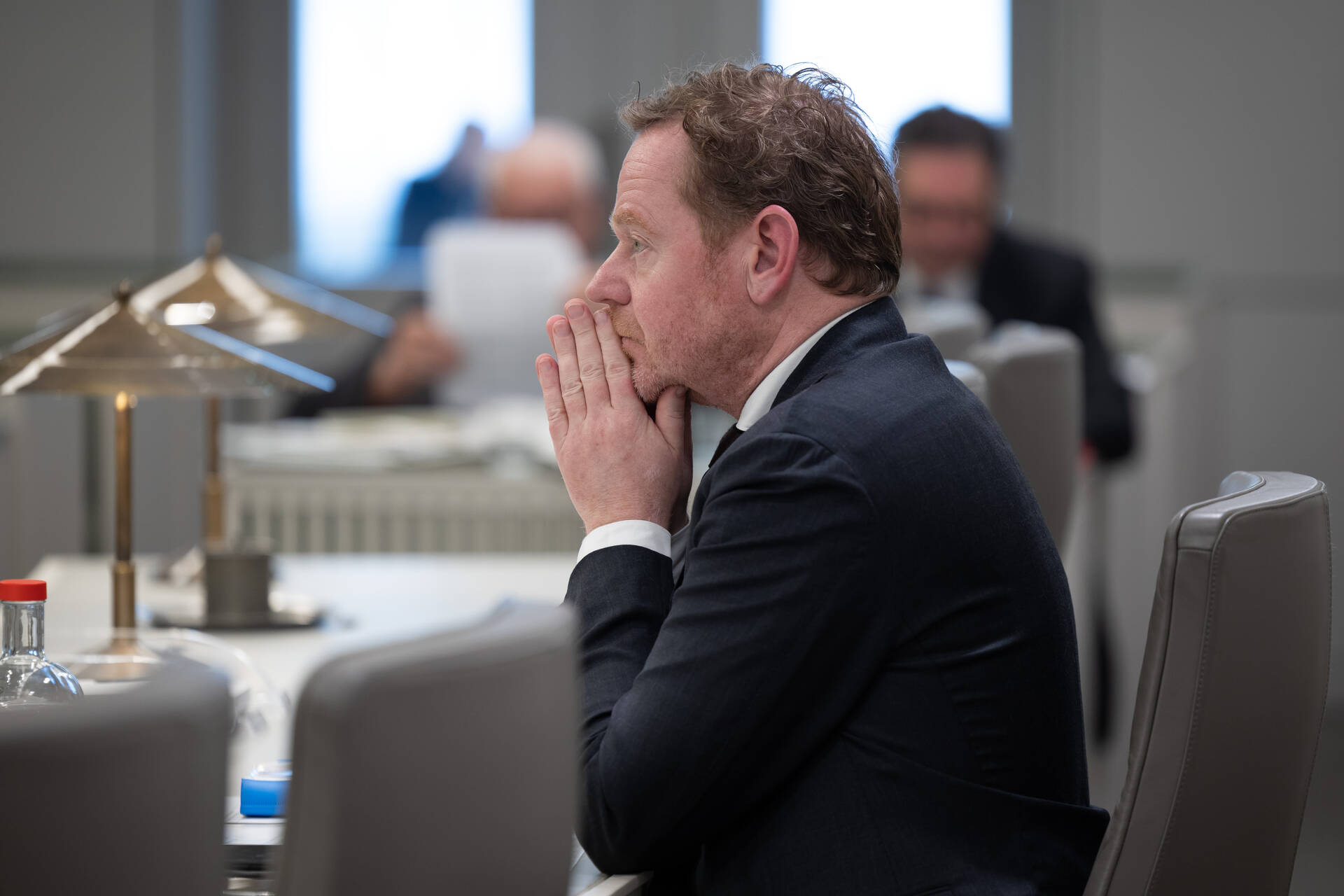 Minister Van Weel tijdens het debat op 17 maart 2026