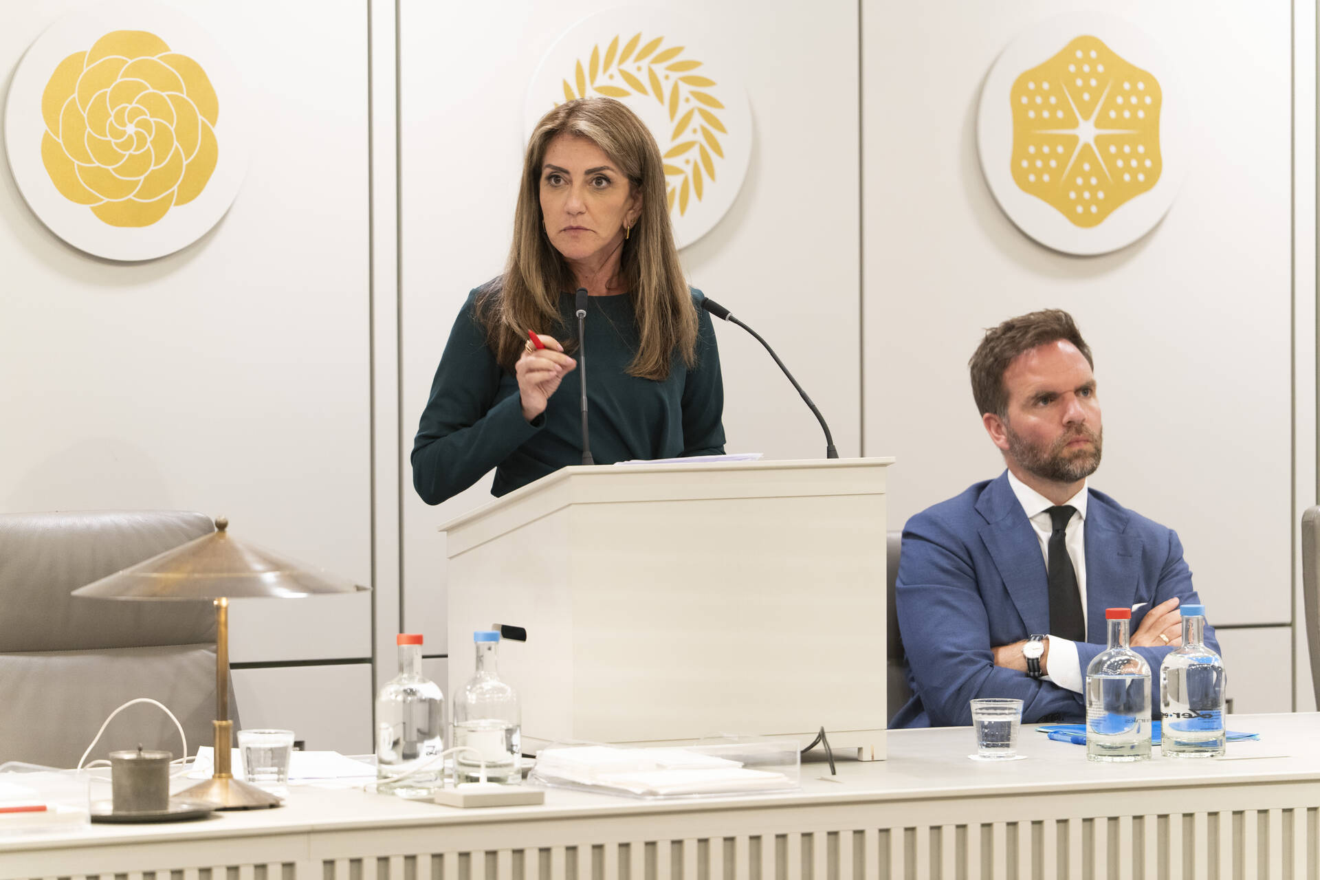 Minister Yeşilgöz van Defensie tijdens het debat op 29 juni 2026
