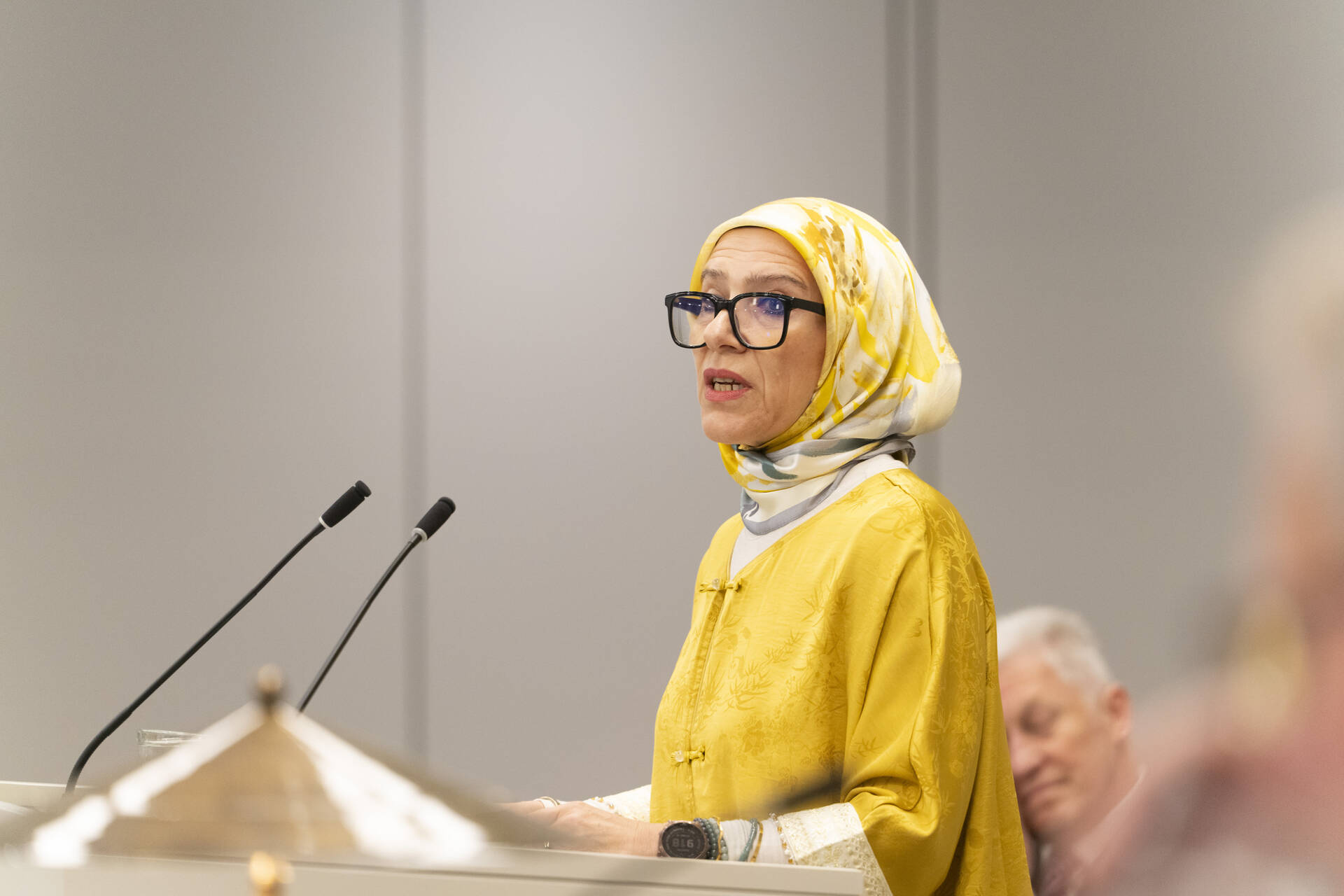 Senator Karaaslan (D66)